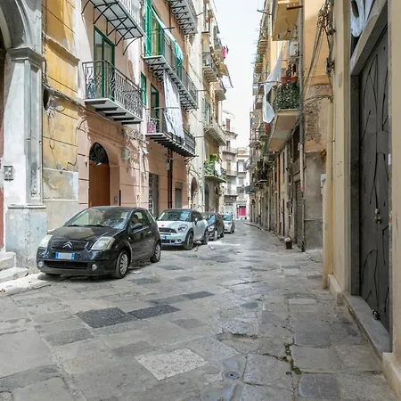 Vittorio Emanuele Charming Flats Palerme